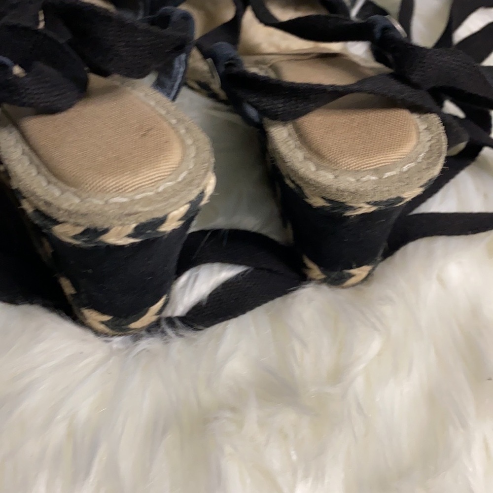UGG Amelie espadrille black sandals - Picture 6 of 7